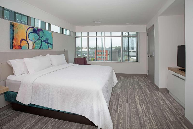 Hilton Garden Inn Omaha Aksarben Village image
