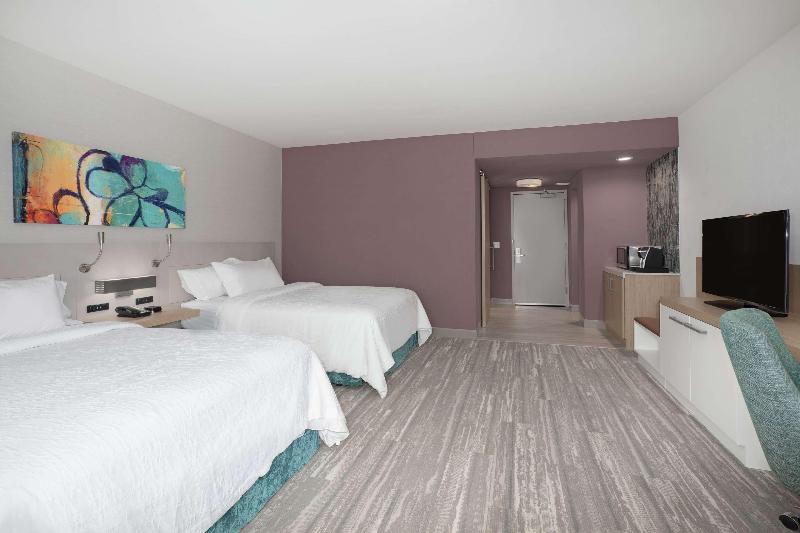 Hilton Garden Inn Omaha Aksarben Village image