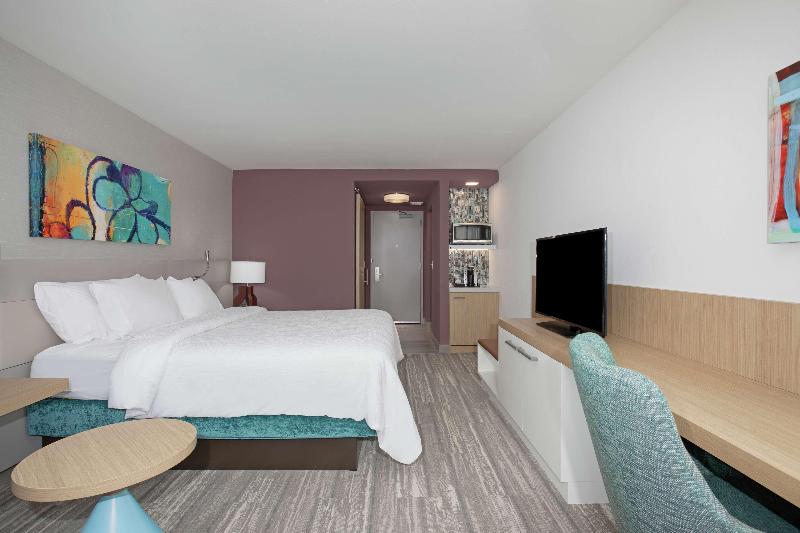 Hilton Garden Inn Omaha Aksarben Village image
