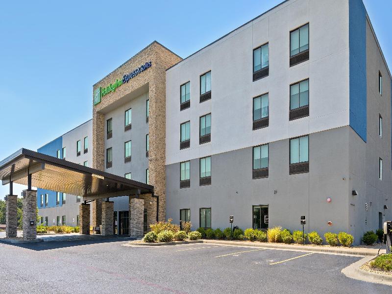 Holiday Inn Express and Suites White Hall
