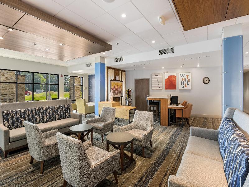 Holiday Inn Express and Suites White Hall