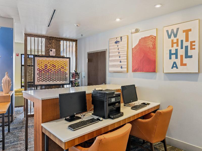 Holiday Inn Express and Suites White Hall