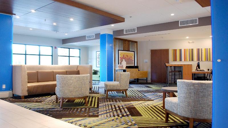 Holiday Inn Express and Suites White Hall image