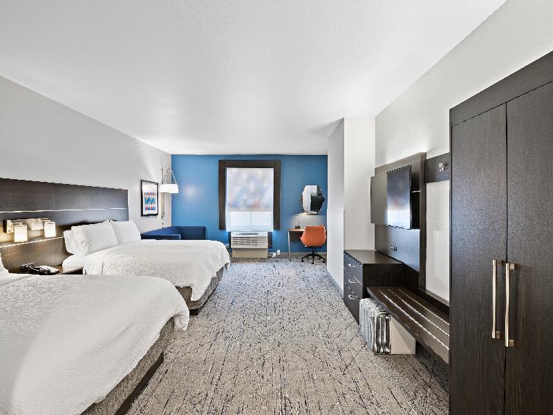 Holiday Inn Express and Suites White Hall image