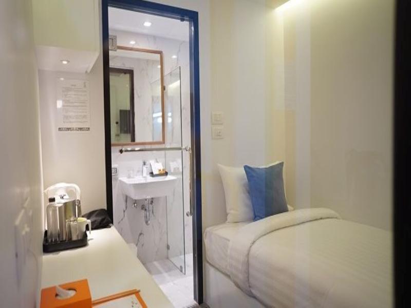 S Box Sukhumvit Hotel image
