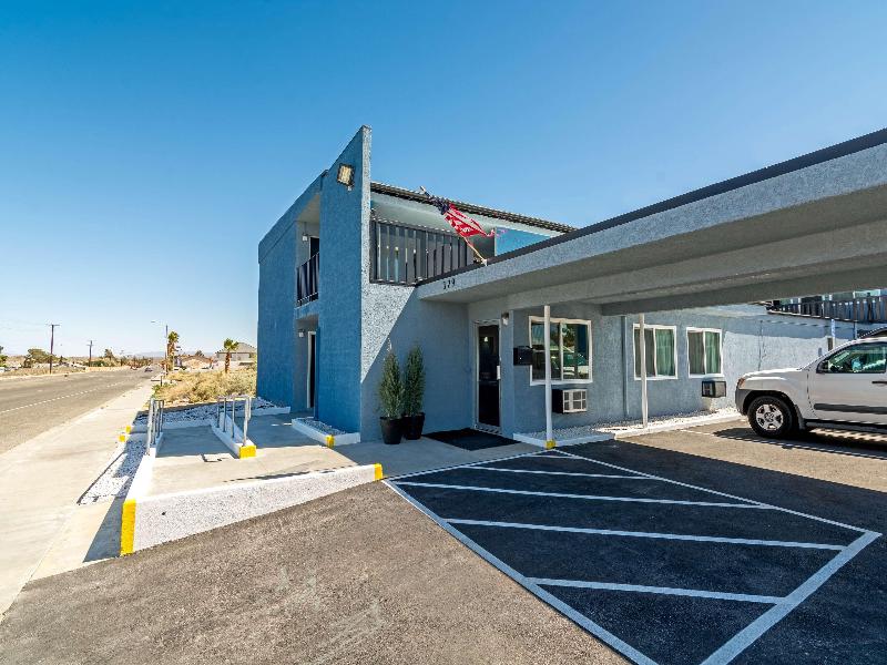 Azul Inn & Suites image
