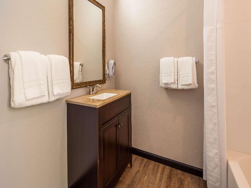 Azul Inn & Suites image