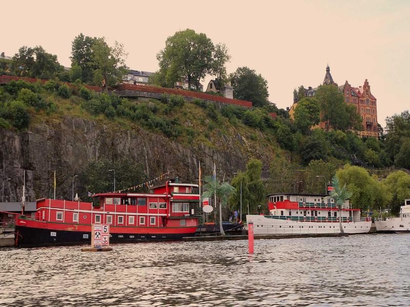 The Red Boat image