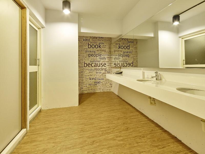 Single Inn Taipei image