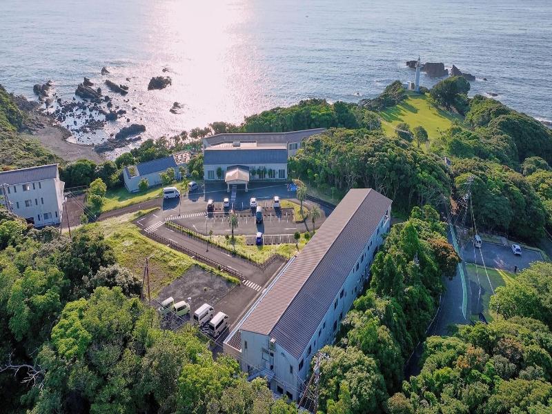 Hotel Holistic Resort image