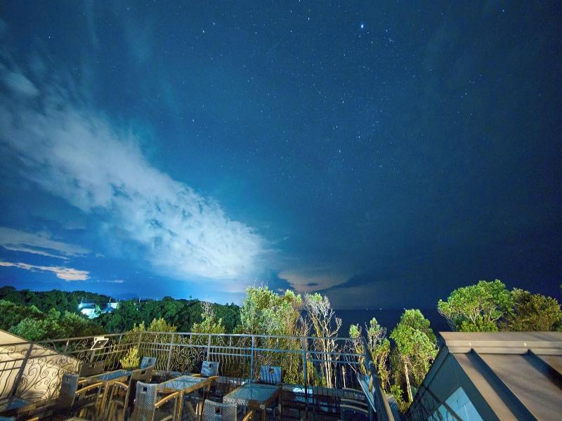 Hotel Holistic Resort image