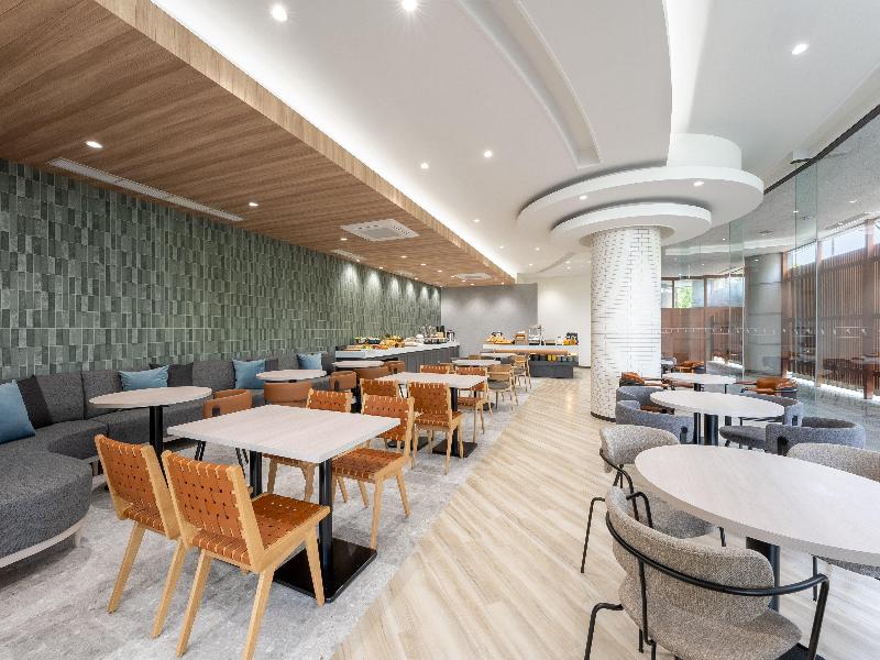 ANA Holiday Inn Tosu by IHG image