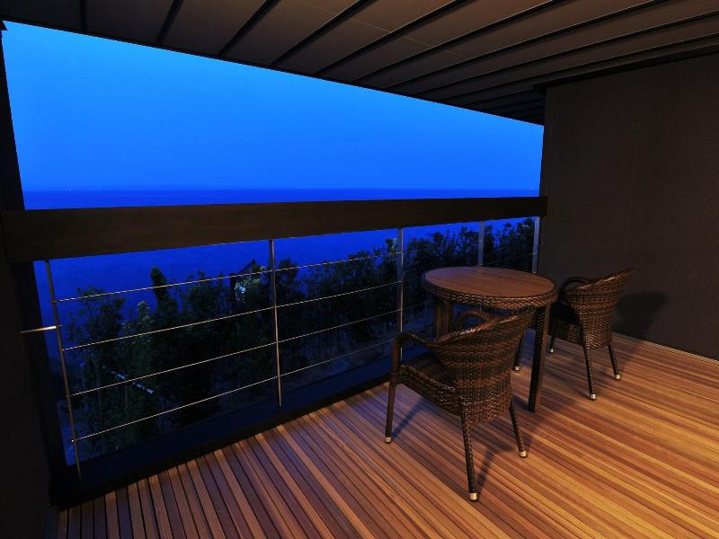 GAHAMA terrace image