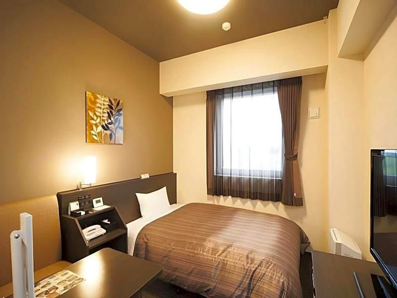 Hotel Route Inn Takaoka Ekimae image