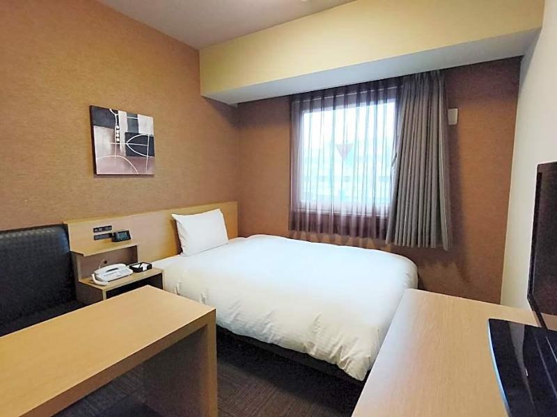 Hotel Route Inn Takaoka Ekimae image