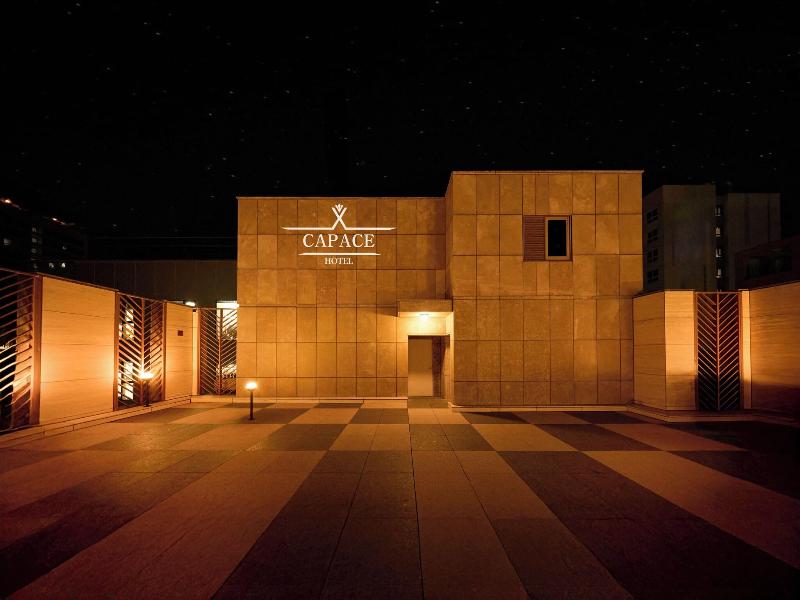 Capace Hotel  image
