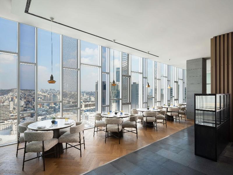 Novotel Ambassador Seoul Dongdaemun Hotel image