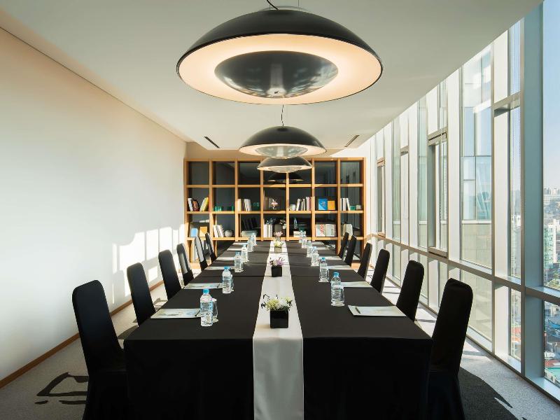 Novotel Ambassador Seoul Dongdaemun Hotel image