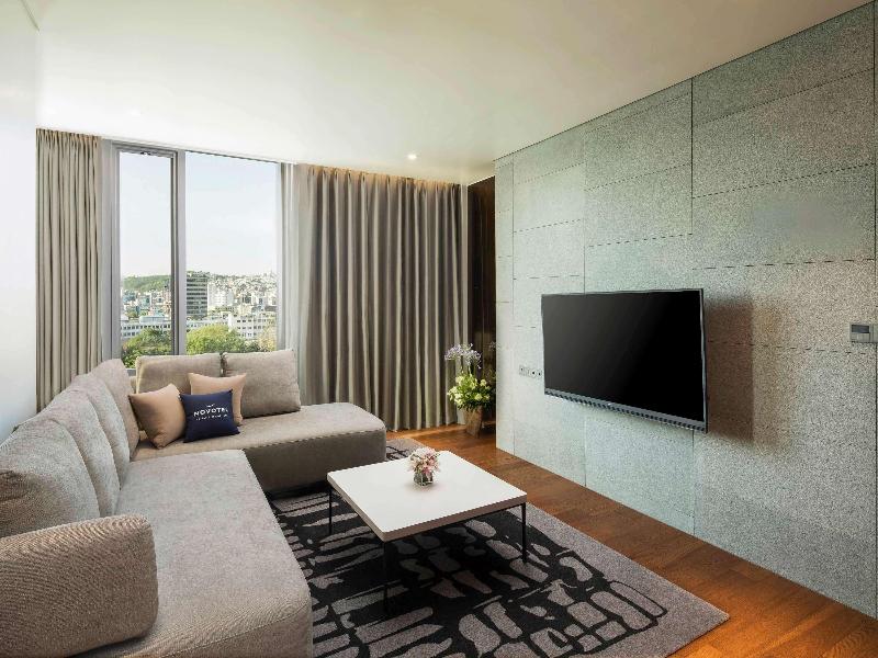 Novotel Ambassador Seoul Dongdaemun Hotel image