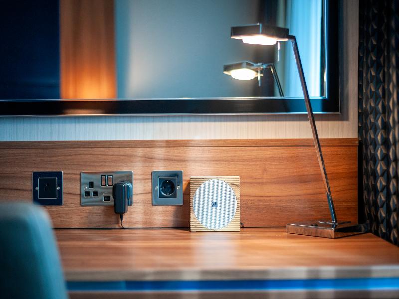 Crowne Plaza London Heathrow T4 image