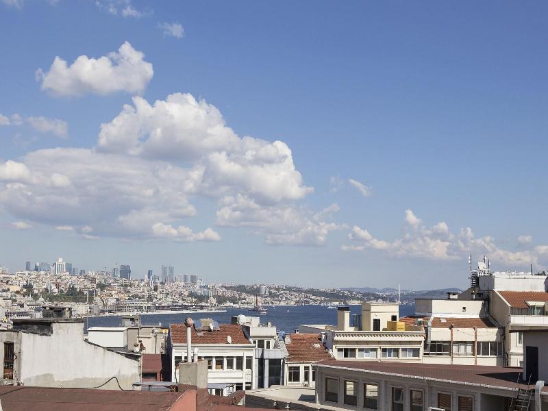 Queens Land istanbul image