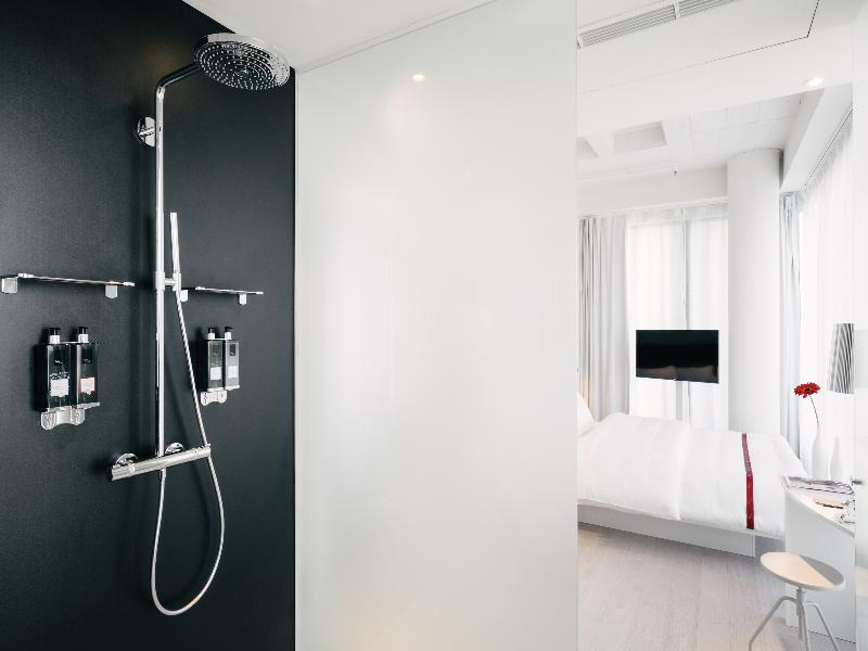 Ruby Lilly Hotel Munich by IHG image