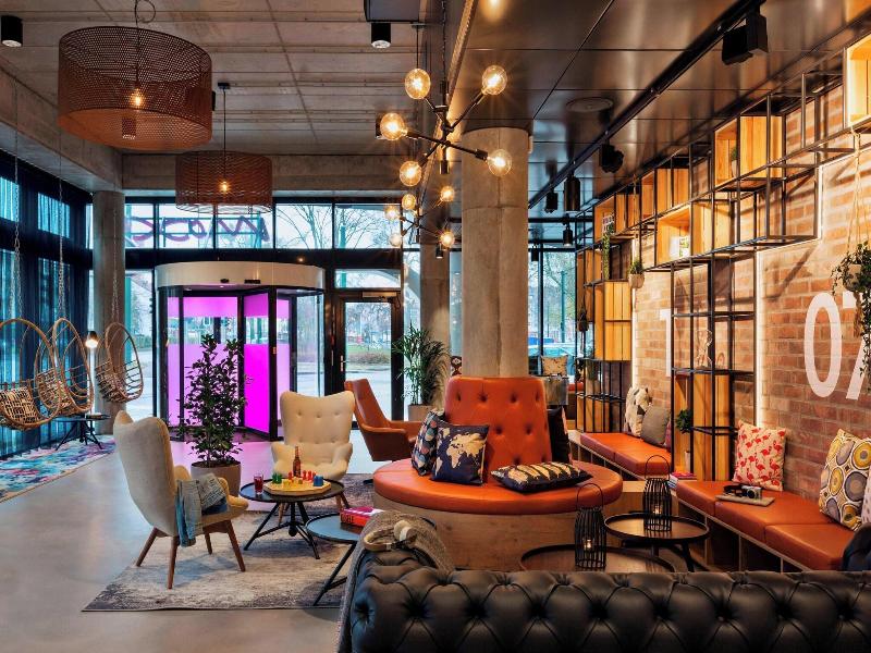Moxy Duesseldorf South image