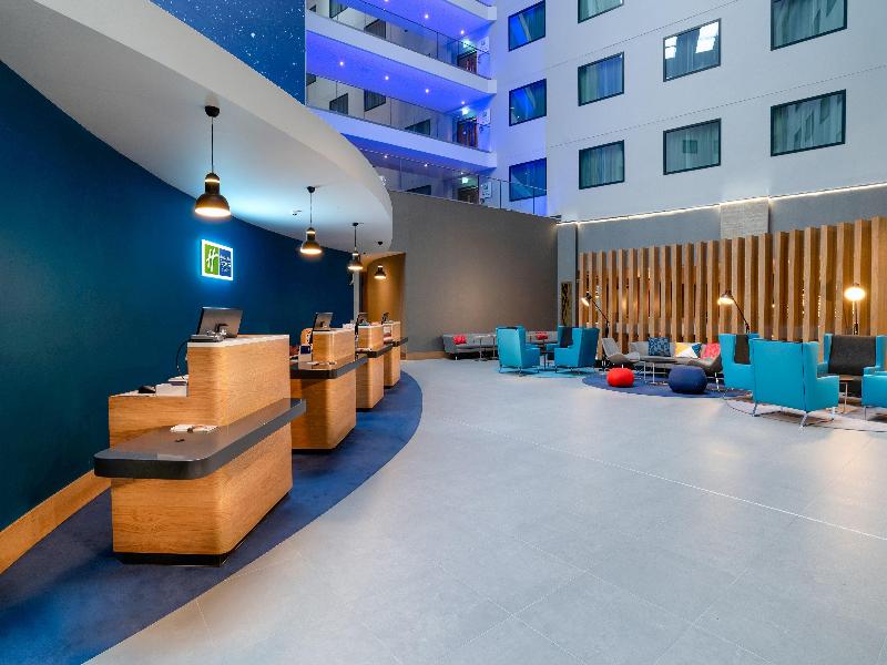 Holiday Inn Express London Heathrow T4 image