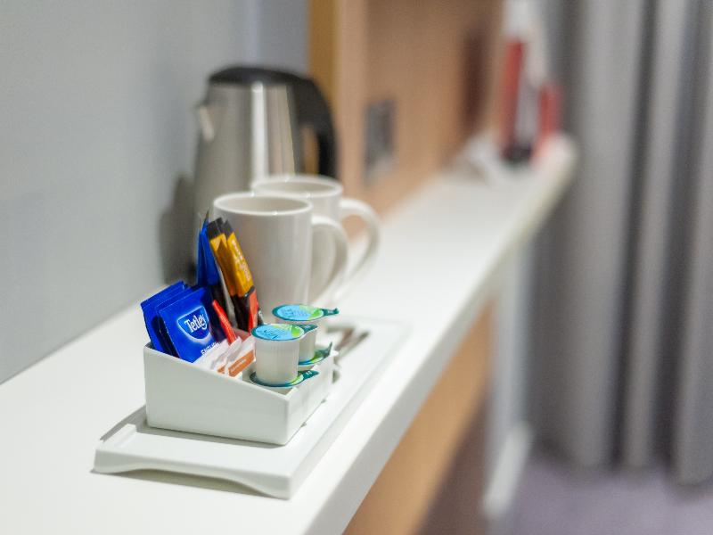 Holiday Inn Express London Heathrow T4 image