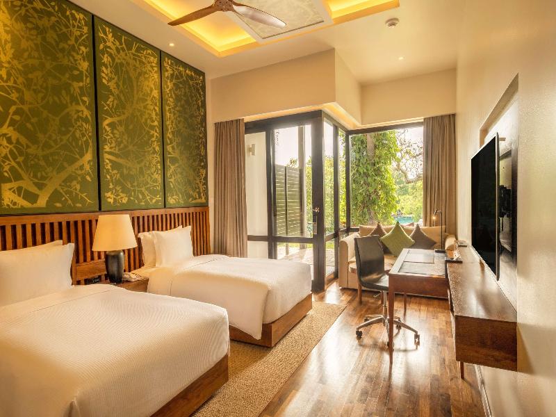 DoubleTree by Hilton Weerawila Rajawarna Resort image