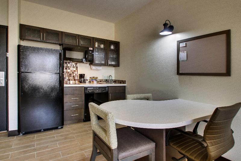Candlewood Suites Wichita East — photo 20