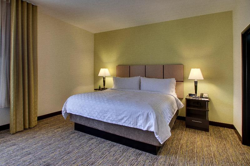 Candlewood Suites Wichita East — photo 18