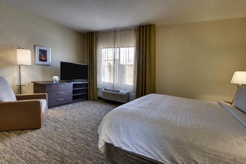 Candlewood Suites Wichita East — photo 15