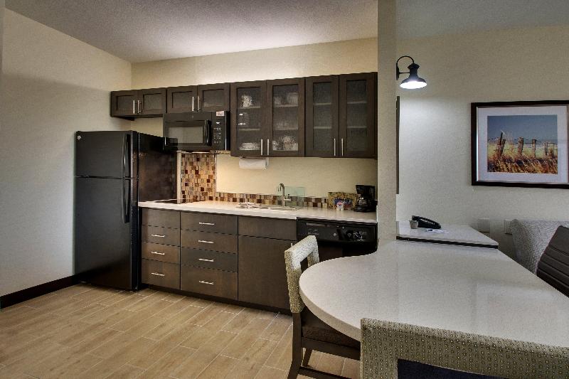 Candlewood Suites Wichita East — photo 29