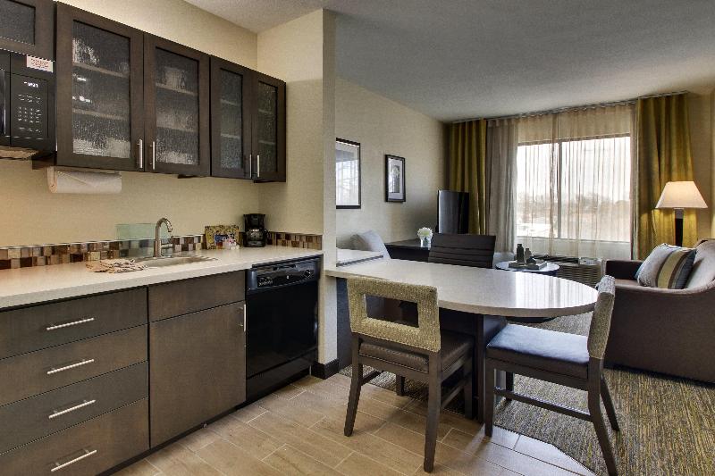 Candlewood Suites Wichita East — photo 45