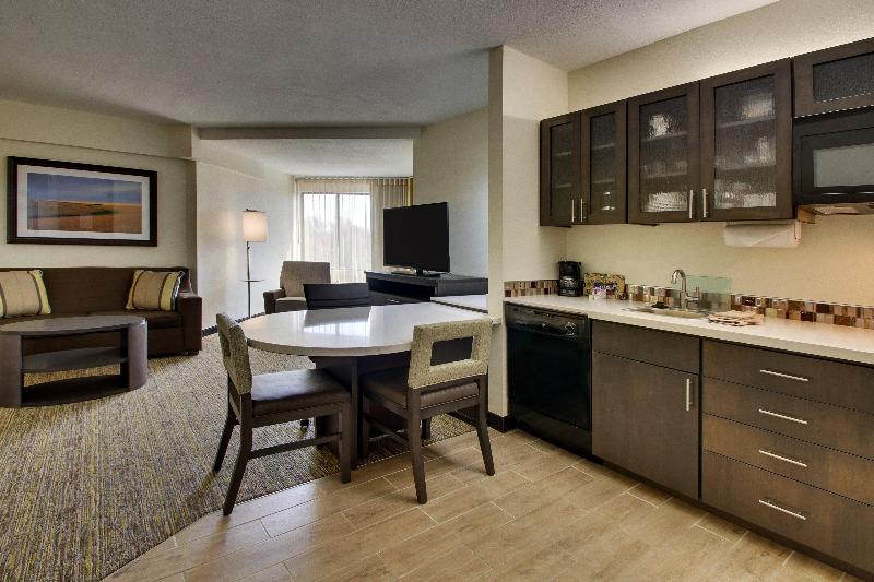 Candlewood Suites Wichita East — photo 14