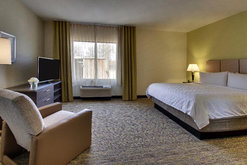 Candlewood Suites Wichita East — photo 58