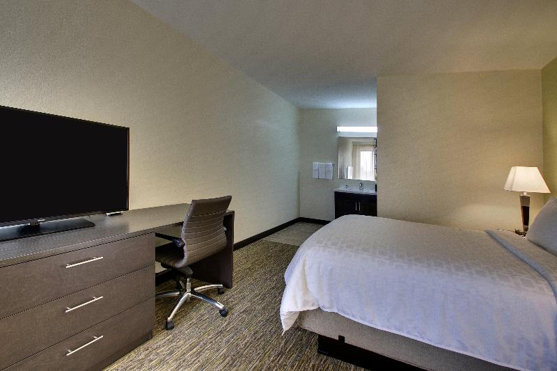 Candlewood Suites Wichita East — photo 24