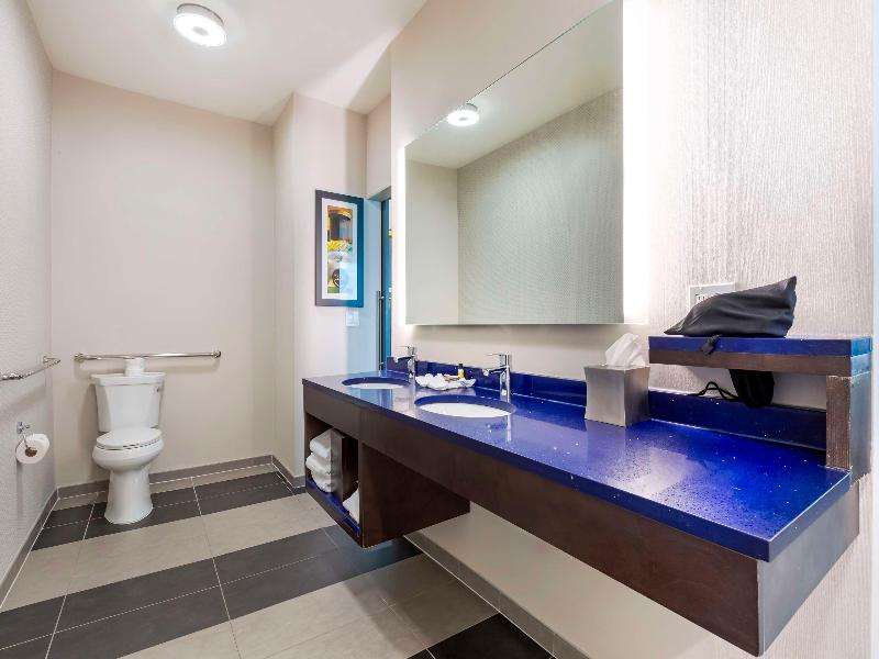 GLo Best Western Dallas South DeSoto image