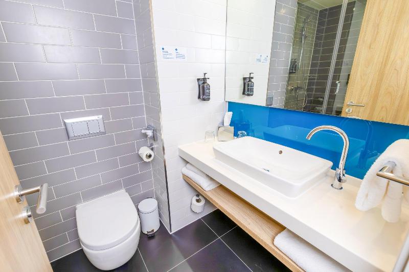  Holiday Inn Express Manchester - Trafford City image