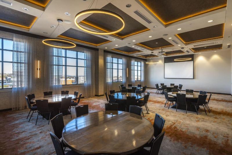 Hotel Indigo Tulsa Dwtn-Entertainment Area image