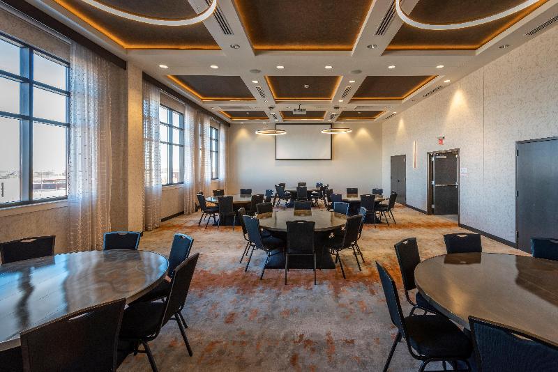 Hotel Indigo Tulsa Dwtn-Entertainment Area image