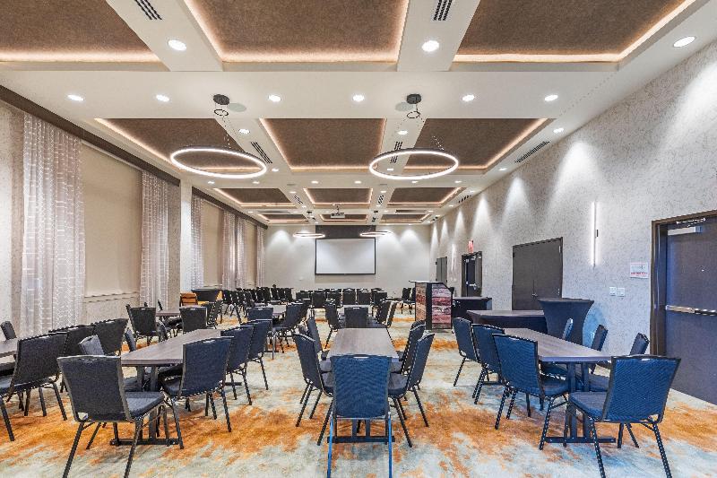 Hotel Indigo Tulsa Dwtn-Entertainment Area image