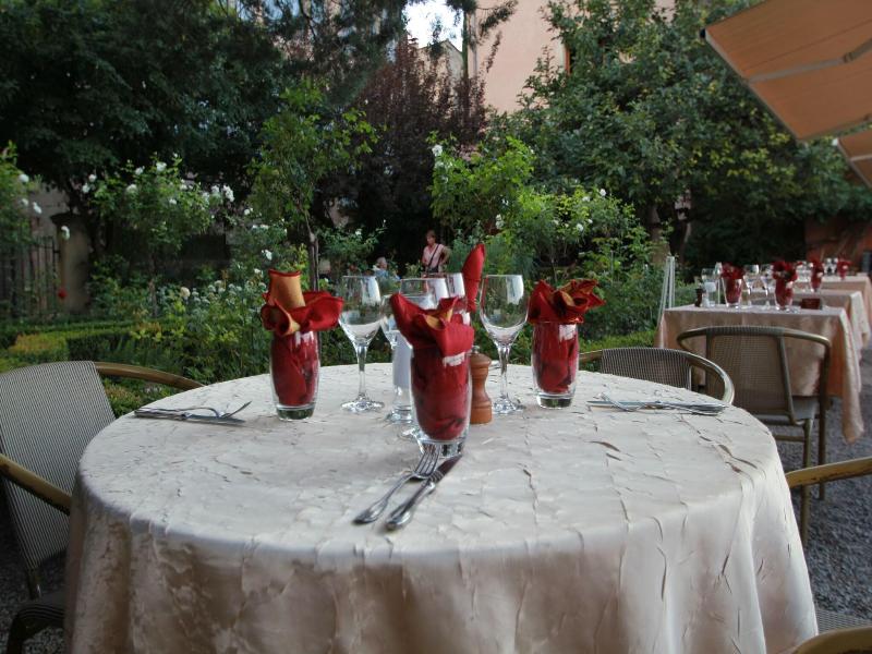 Hostellerie Le Beffroi, The Originals Relais image