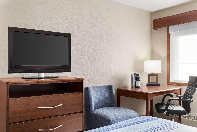 Americinn By Wyndham Roseau image