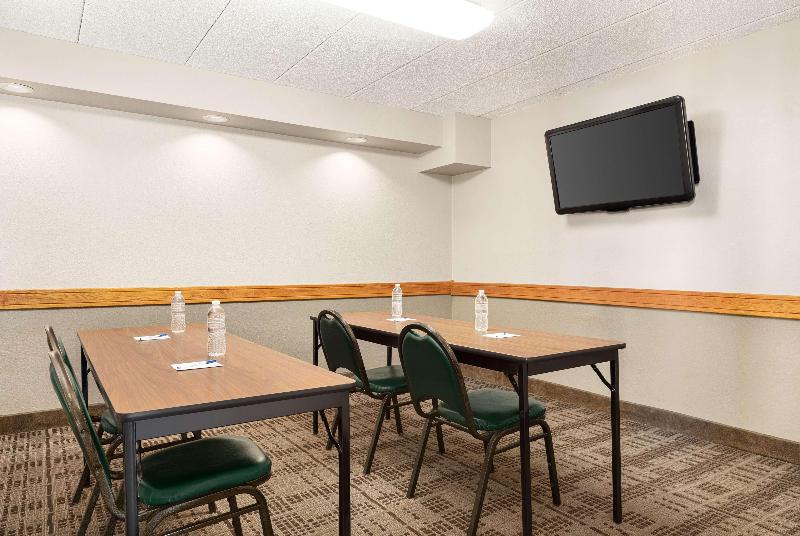 Americinn By Wyndham Roseau image