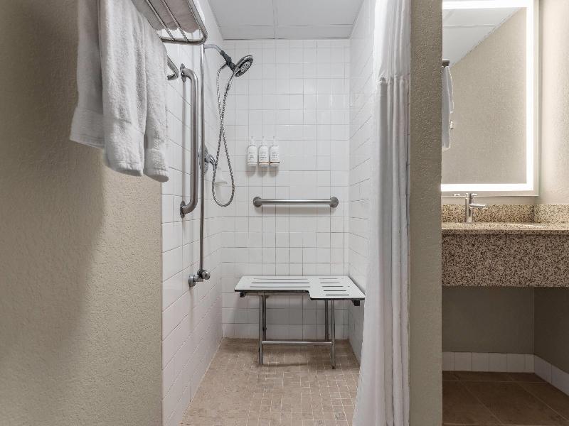 Americinn By Wyndham Roseau image