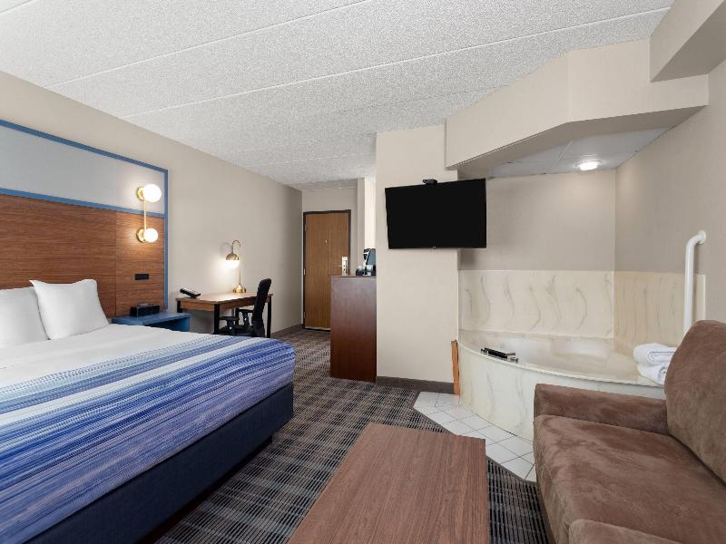 Americinn By Wyndham Roseau image