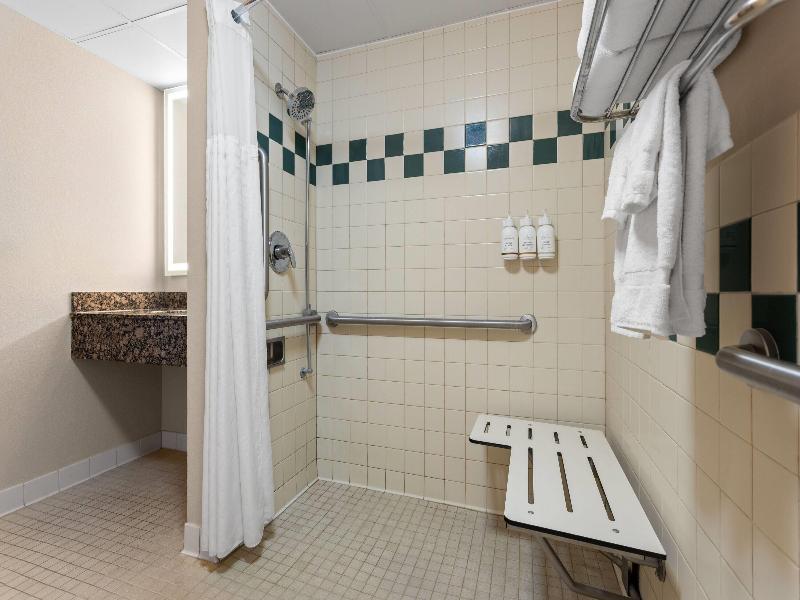 Americinn By Wyndham Roseau image