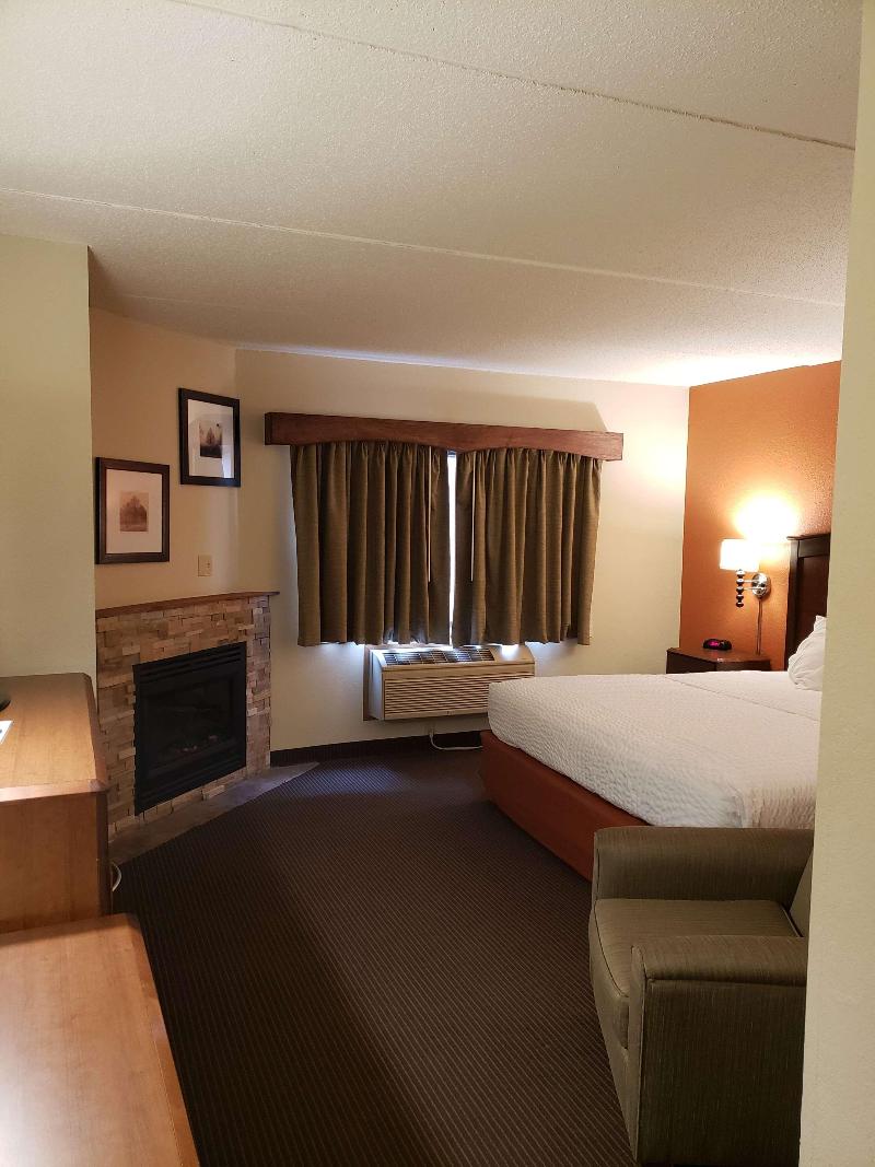 AmericInn by Wyndham Iron River image